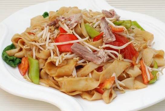 H29. Handmade Noodles With Lamb 特色炒拉条